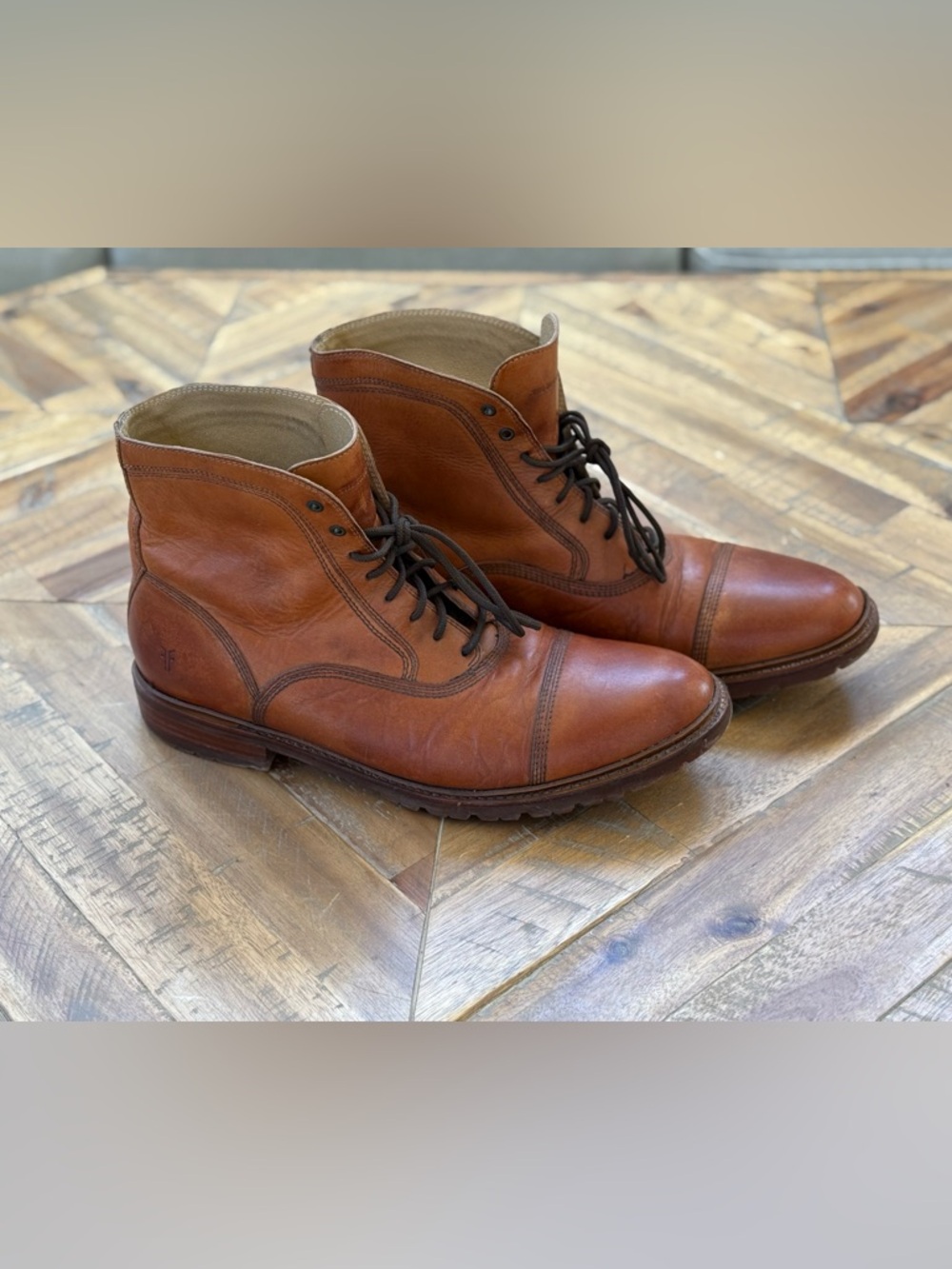 Frye Tan Brown Leather Chukka Lace-Up Boots